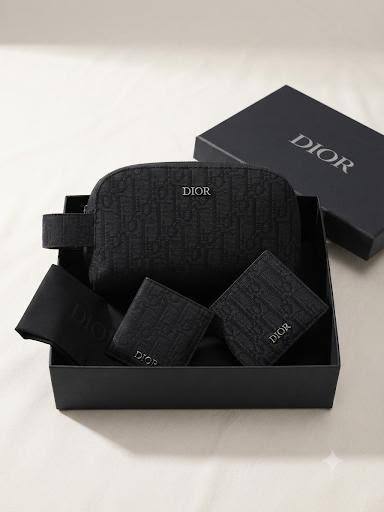 NEW CAME
POUCH & WALLET SET
GOOD QUALITY
110 dhs🇦🇪🇦🇪

Zain40
♥️♥️♥️