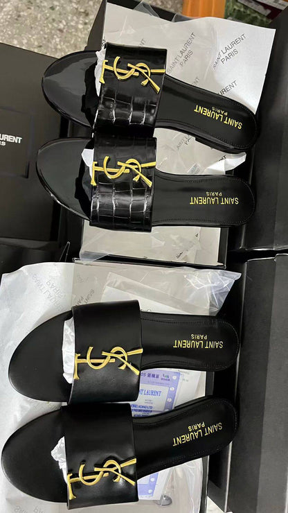 YSL
Gucci
Size 36-41，
85 dhs❣️

Zain145
♥️♥️♥️