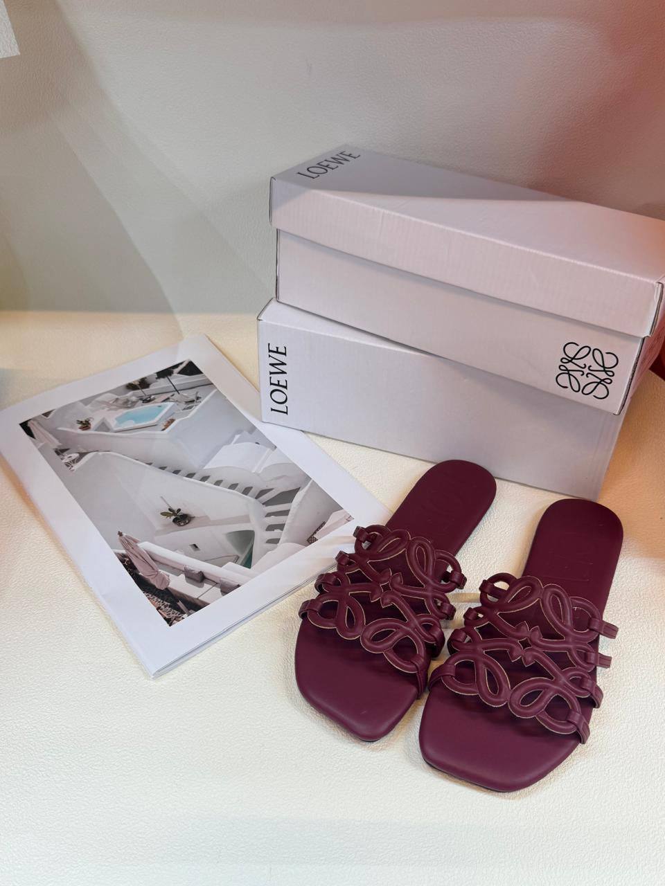 Slippers
Size 36-41
70 dhs✅

Zain236
♥️♥️♥️