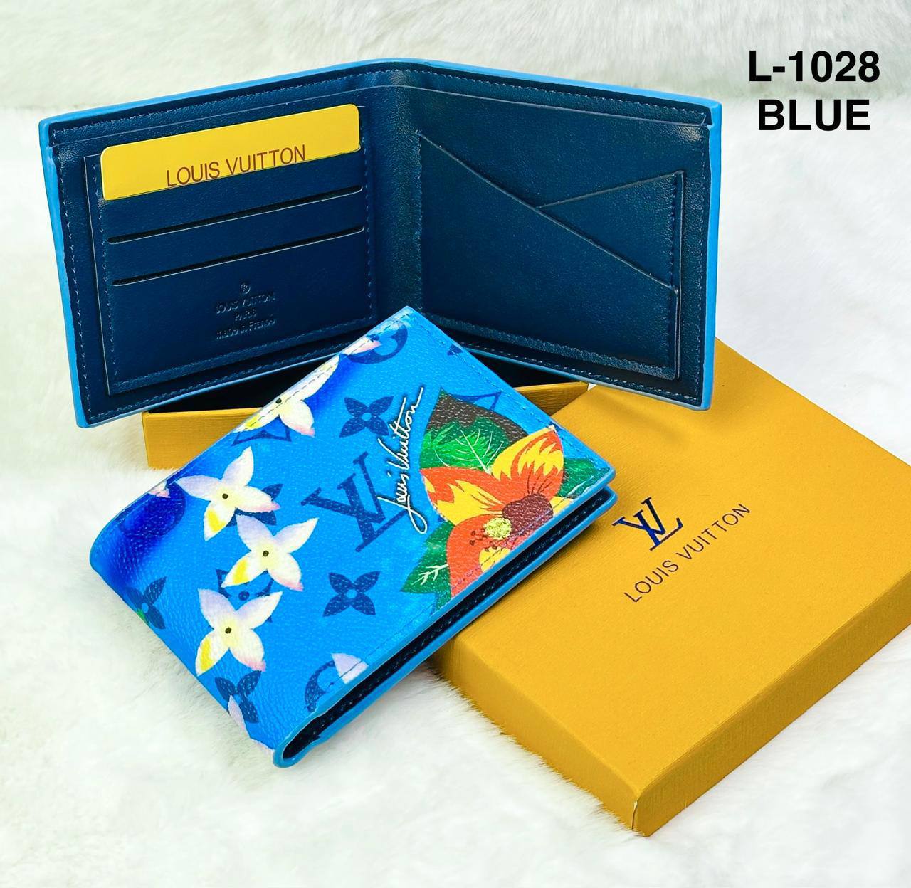 Wallets
good quality
60 dhs✅

Zain182
♥️♥️♥️