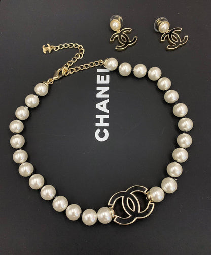 Chanel
130 dhs🪙🌨️ SET 
Necklace 
Earrings
With Good Box And Paper Bag
🎁🎁🎁

Zain89
♥️♥️♥️