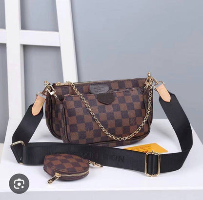 LV
3 in 1 , 
good quality 

with box 🎁🎁🎁
75 dhs✅

Zain39
♥️♥️♥️