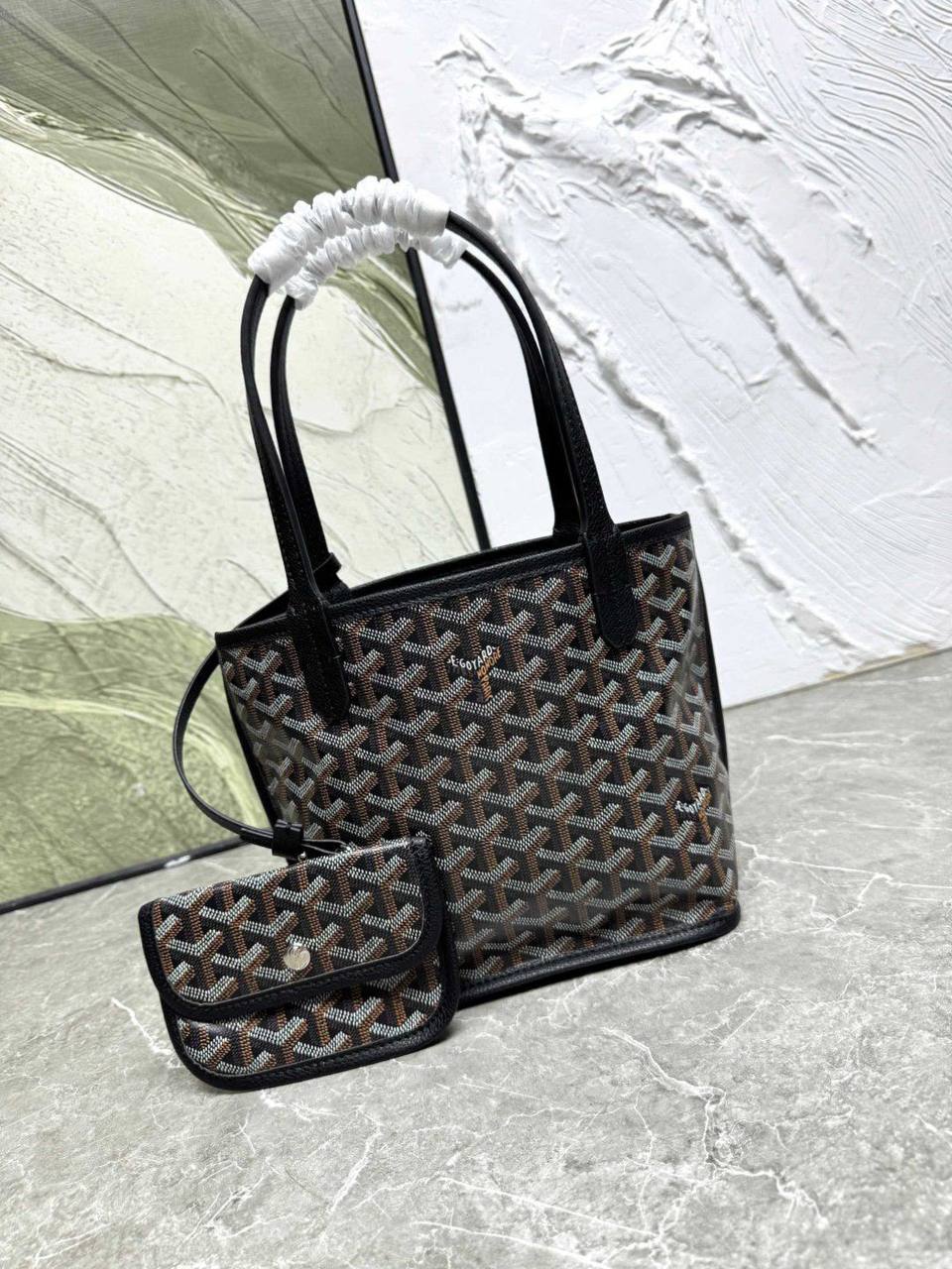 Goyard🙋🏻‍♀️💕
Master🌺🌺
20cm🫶🏼🫶🏼 
190 dhs💓

Zain297
♥️♥️♥️