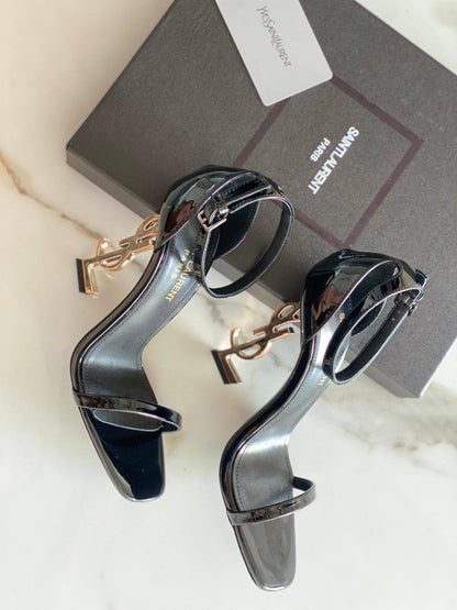 Ysl
AAA master quality 
Size 36…….40 
450 dhs✅

Zain180
♥️♥️♥️