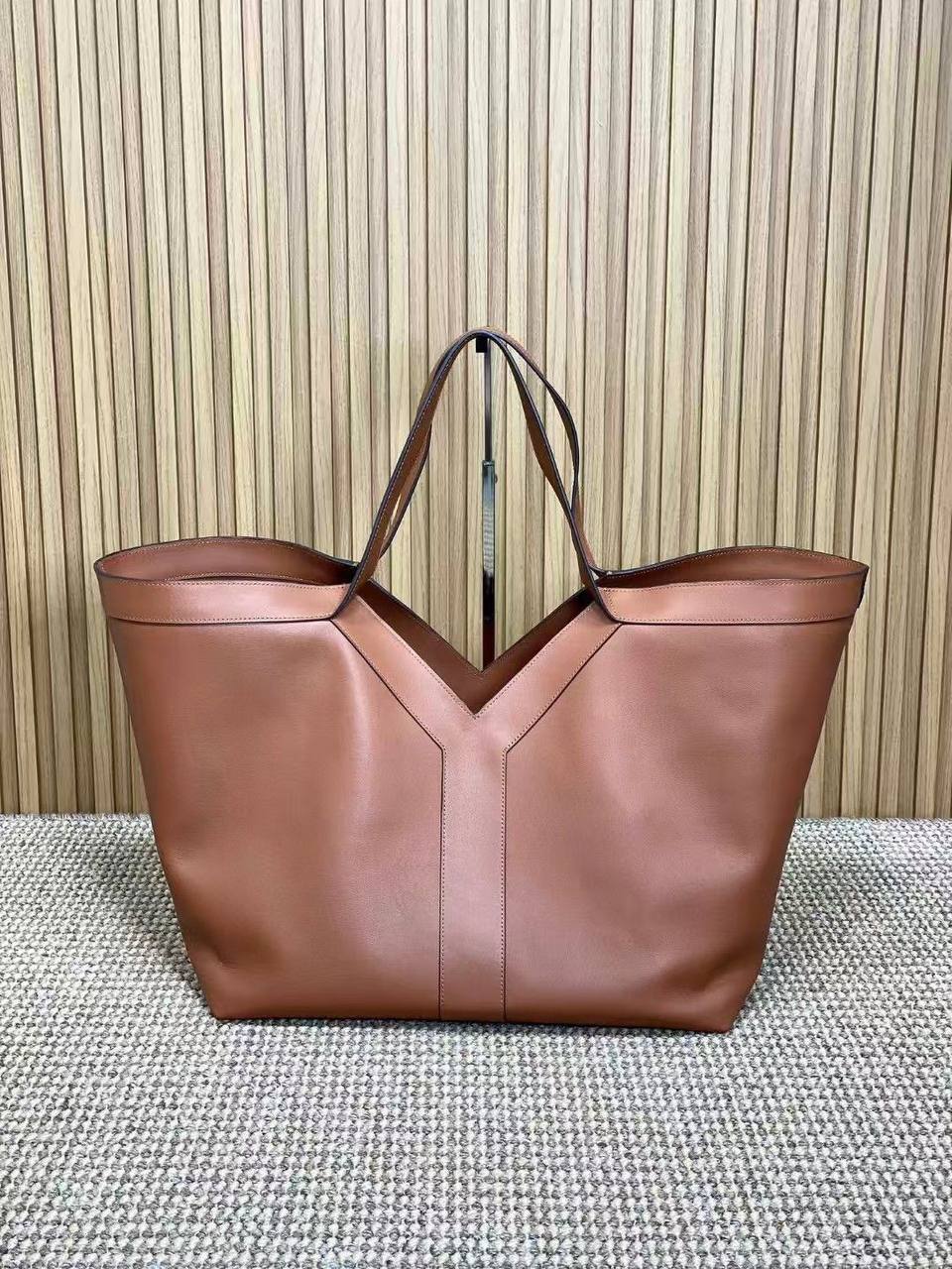 YSL
110 dhs✅ 

Zain72
♥️♥️♥️