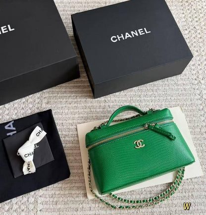 Chanel Calfskin Vanity

Master quality

19 cm 

with box

280 dhs🇦🇪🇦🇪


Zain95
♥️♥️♥️