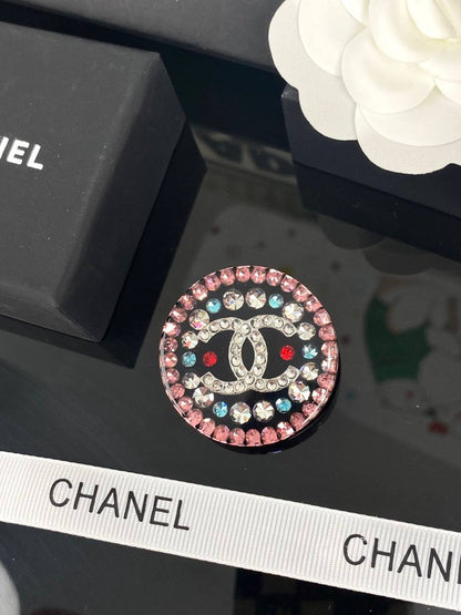 BROOCH 
90 dhs🪙💕

Zain89
♥️♥️♥️