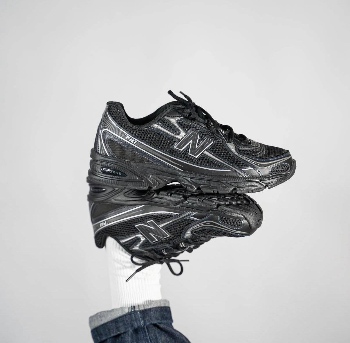 New Balance 740 Black Silver Metallic ，
Size 36-45，
180 dhs🪙💚

Zain18
♥️♥️♥️