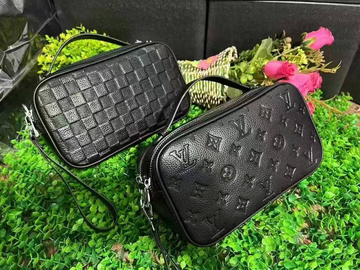 AVAILABLE 

MANS POUCHES 

WITH BOX 
90 dhs🇦🇪🇦🇪

Zain169
♥️♥️♥️