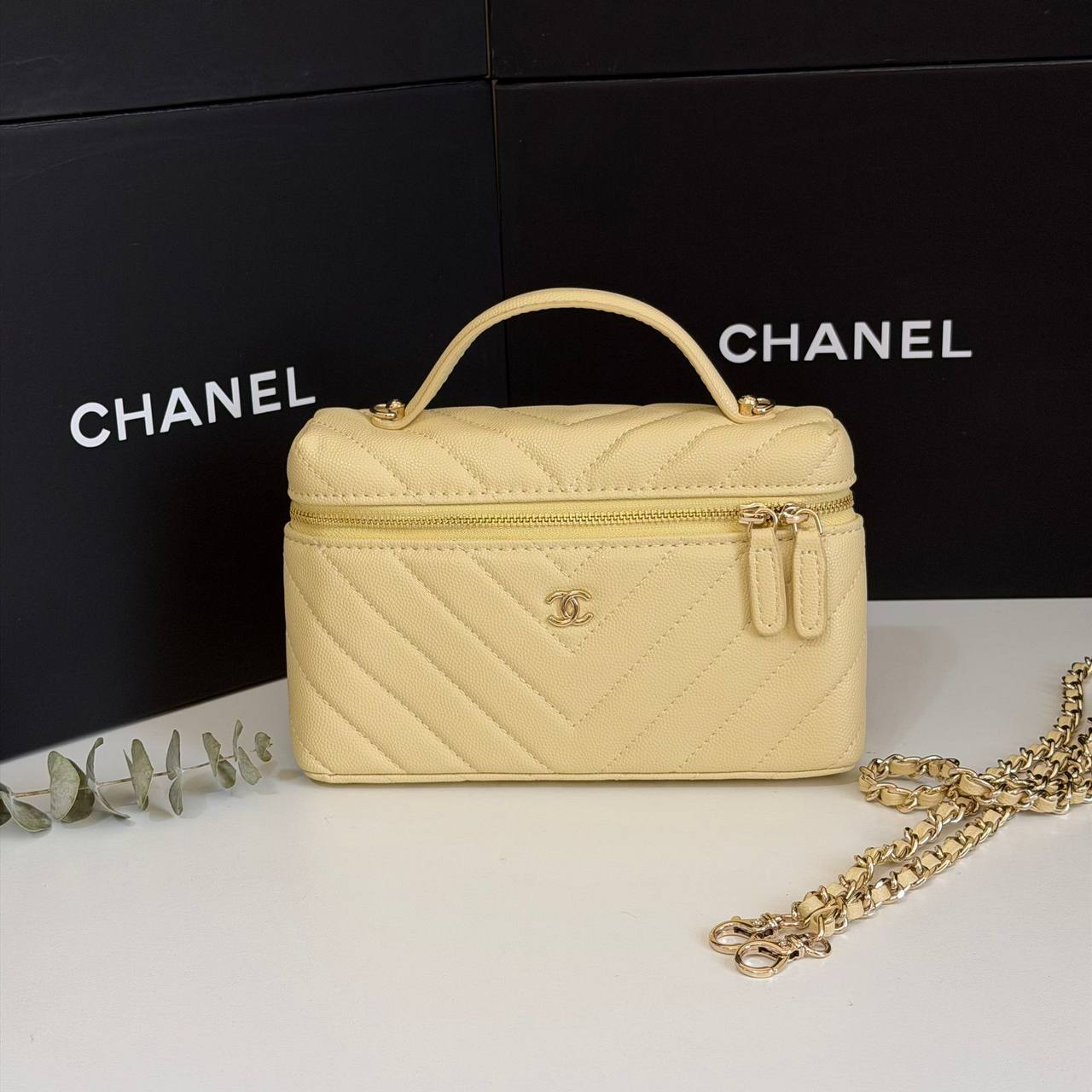 Chanel
Master🌺
240 dhs✅

Zain134
♥️♥️♥️
