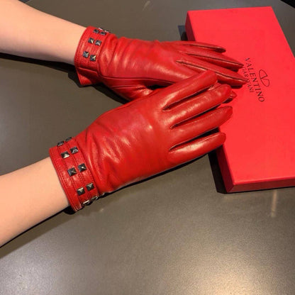VALENTINO - GUCCI
💙*VIP QUALITY*💙
350 dhs✅✅

Zain281
♥️♥️♥️