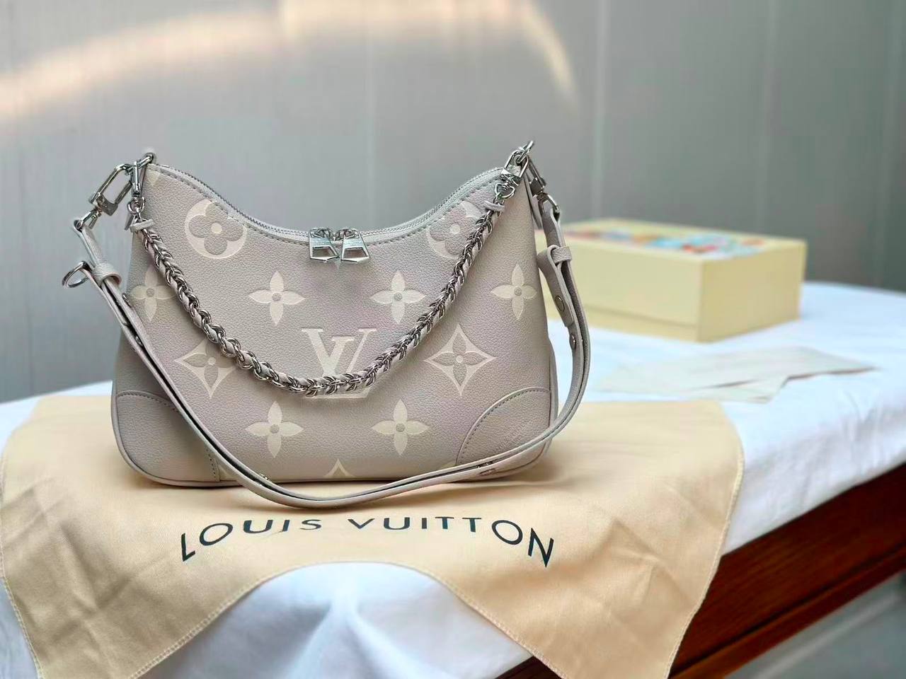 LV
Master❣️❣️
320 dhs✅

Zain153
♥️♥️♥️
