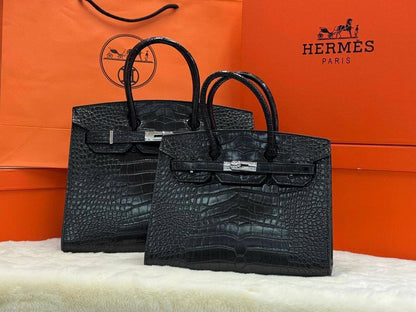 HERMES 
VERY GOOD QUALITY 💯
25 CM 100 DHS🪙🌨️
30 CM 115 DHS🪙🌨️

Zain28
♥️♥️♥️