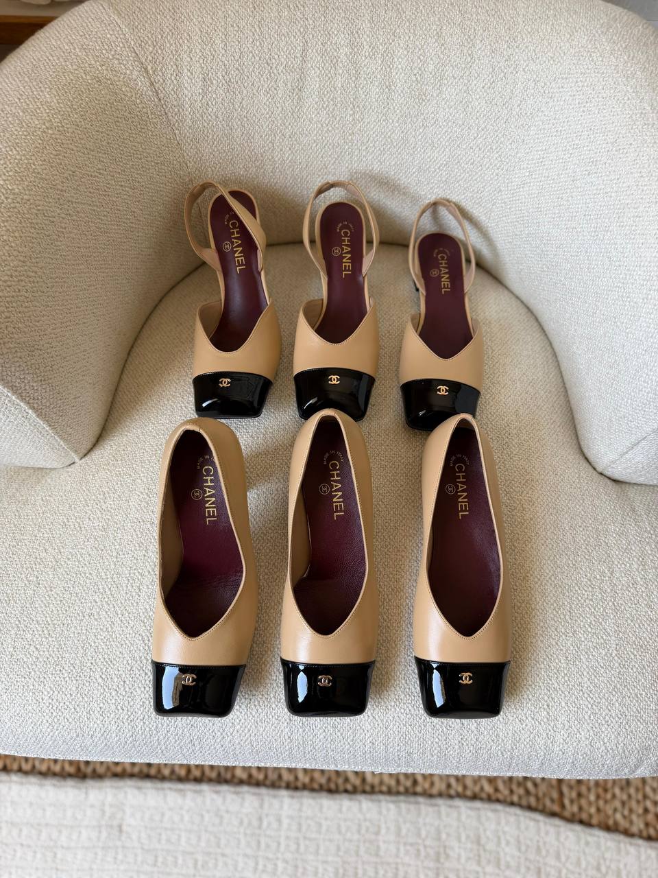 Chanel 
𝑨𝑨𝑨 𝑸𝒖𝒂𝒍𝒊𝒕𝒚
𝑺𝒊𝒛𝒆 𝟑5 𝒕𝒐 𝟒2 
490 dhs✅

Zain81
♥️♥️♥️