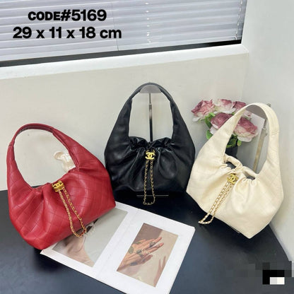 CHANEL ʜᴏʙᴏ ʙᴀɢ
ᴄᴀʟғsᴋɪɴ ʟᴇᴀᴛʜᴇʀ ᴍᴀᴛᴇʀɪᴀʟ
ɢᴏʟᴅ ʜᴀʀᴅᴡᴀʀᴇ
sɪᴢᴇ : 29 cm

75 dhs💓

Zain31
♥️♥️♥️