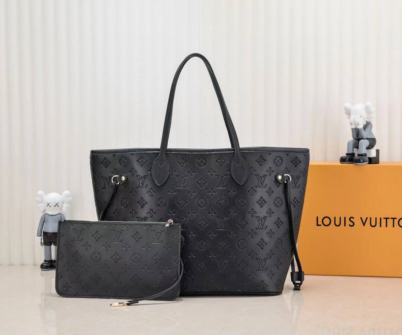 LV
with box
🎁🎁🎁

100 dhs✅

Zain203
♥️♥️♥️