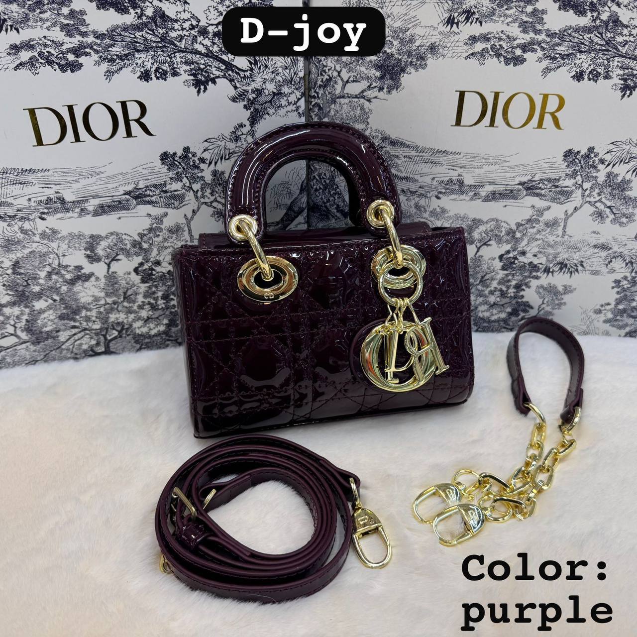 Dior
  𝗗-𝐣𝐨𝐲 𝐦𝐢𝐜𝐫𝐨
𝐰𝐢𝐭𝐡 𝐛𝐨𝐱
𝐩𝐚𝐭𝐞𝐧𝐭 𝐥𝐞𝐚𝐭𝐡𝐞𝐫 
𝐬𝐢𝐳𝐞:17𝐜𝐦
100 dhs🪙🖤

Zain56
♥️♥️♥️