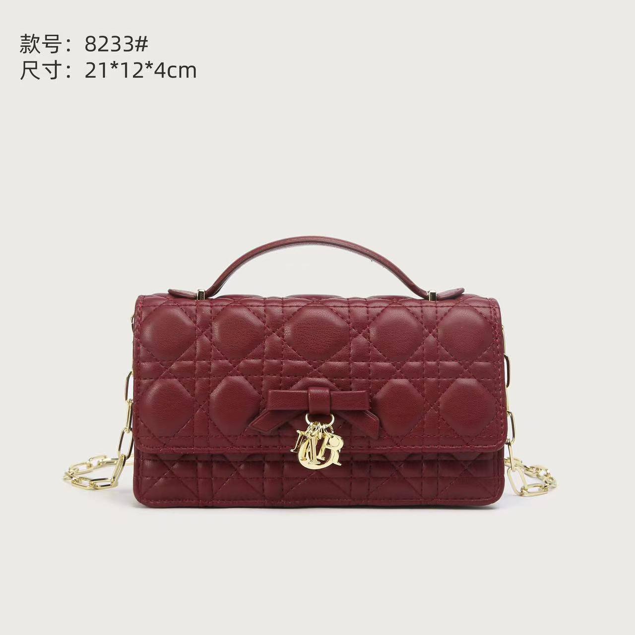 Dior
withbox 
120 dhs🇦🇪🇦🇪

Zain143
♥️♥️♥️
