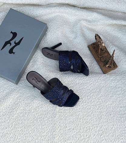 New. Gina  heel

   Size  .  36.  to 41

90 dhs❣️

Zain80
♥️♥️♥️