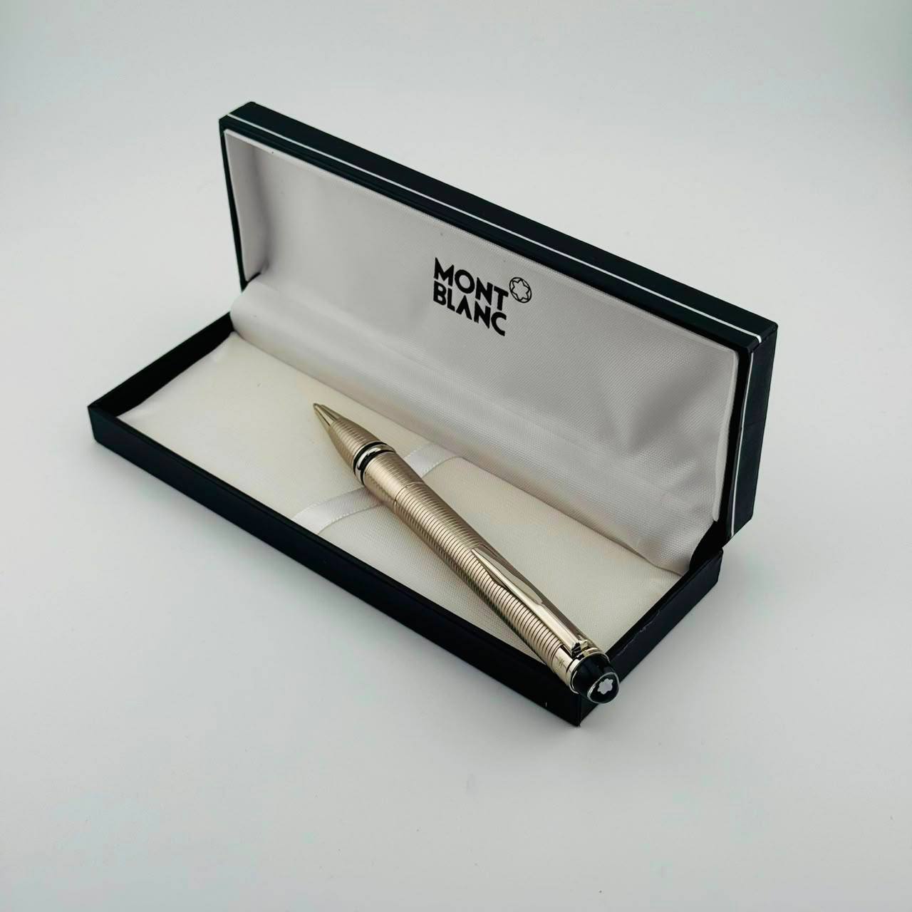 Pen
 
Good quality 

50 DHS🇦🇪🇦🇪

Zain182
♥️♥️♥️