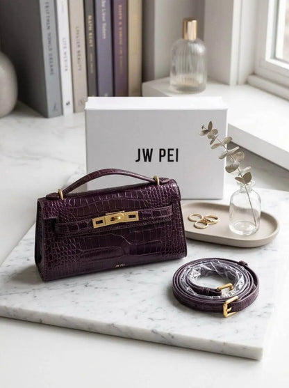 Valentino - JW PEI - BOTTEGA - D&G - PRADA - PATEK - Chanel - Fendi - Dior - MK - Loro Piana - LV - Aquazzura - Jimmy Choo - Christian Louboutin - Van Cleef - APM - Rolex - Cartier - Hermes - Gucci - Polene - ALO - Coach - Loewe - Adidas - Nike - YSL - QC