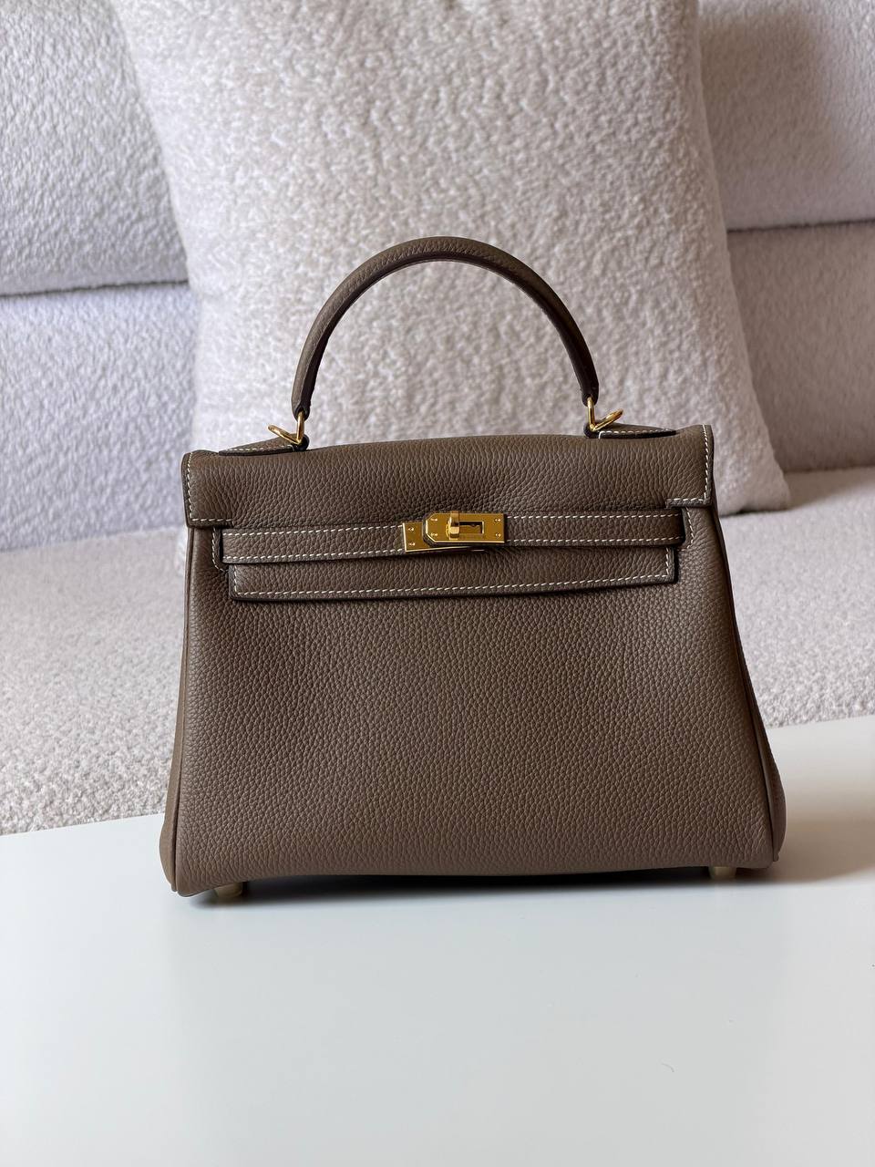 Hermes
kelly 25 cm💥Master quality ✅with box📦
440 dhs✅

Zain52
♥️♥️♥️