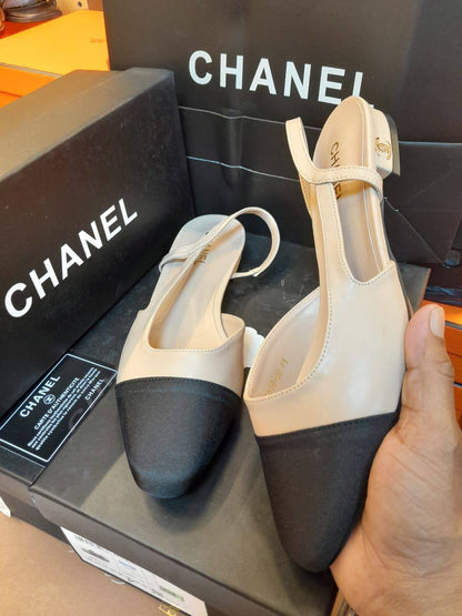 Chanel 
New Arrived 
Size 36 To 41
105 dhs🪙

Zain120
♥️♥️♥️