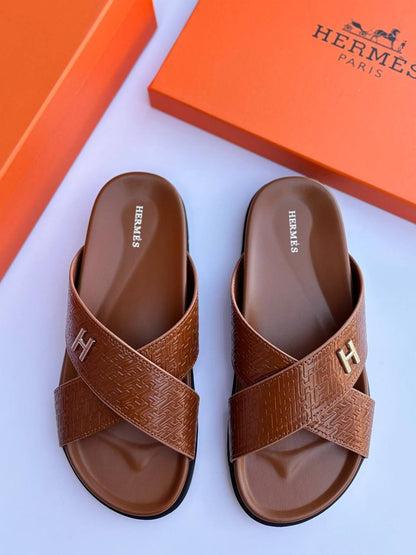 Hermes men slipper
120 dhs🇦🇪

40-46

Zain55
♥️♥️♥️