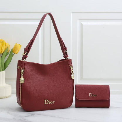 Dior

95 dhs 
 25cm

Zain26
♥️♥️♥️