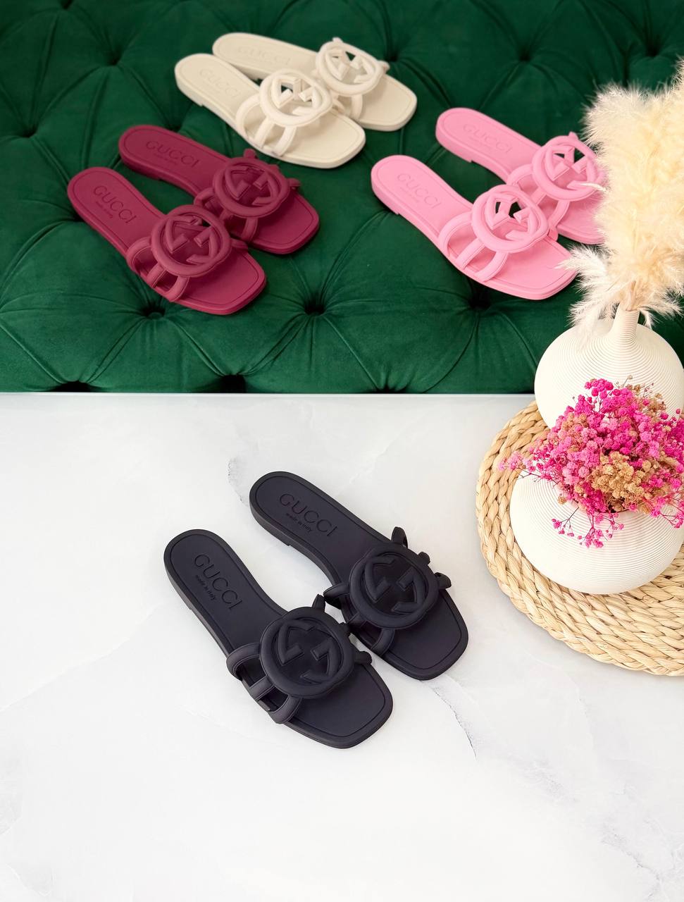 NEW Gucci
Vip quality
Size 36 to 41
400 dhs💓

Zain113
♥️♥️♥️