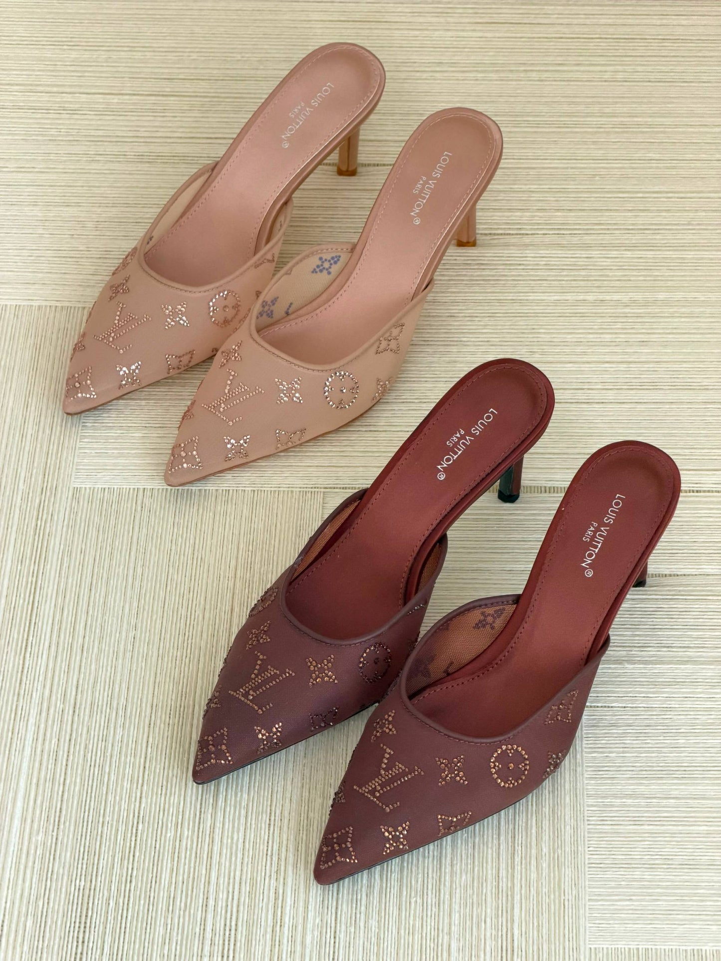 LV
QUALITY:SUPER MASTER 😍💥
SIZE:36 TO 41🥰
450 dhs🇦🇪🇦🇪

Zain319
♥️♥️♥️