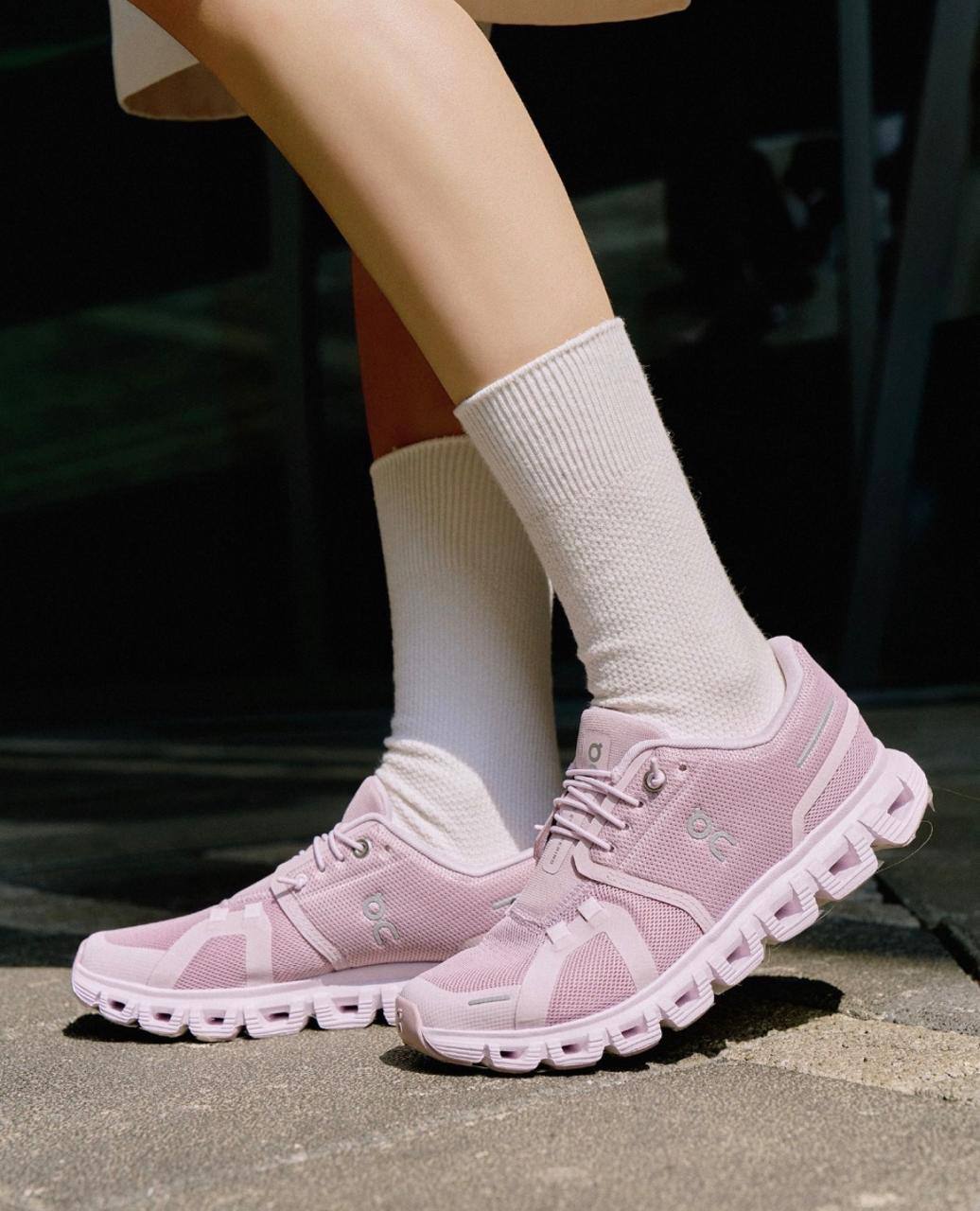 On Running Cloud 6 Mauve Orchid，
Size 36-45 ，
230 dhs🇦🇪

Zain18
♥️♥️♥️