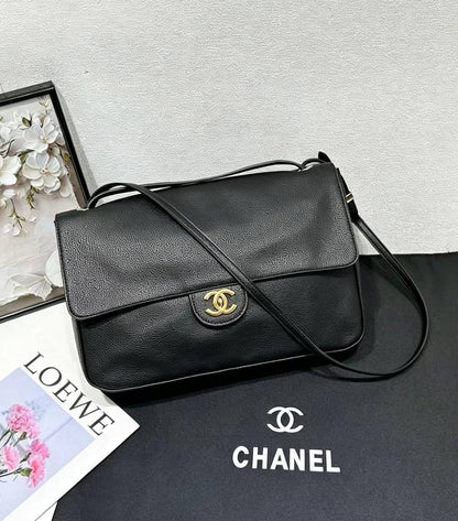 CHANEL 
COPY ONE
32cm 
220 dhs🇦🇪🇦🇪

Zain295
♥️♥️♥️