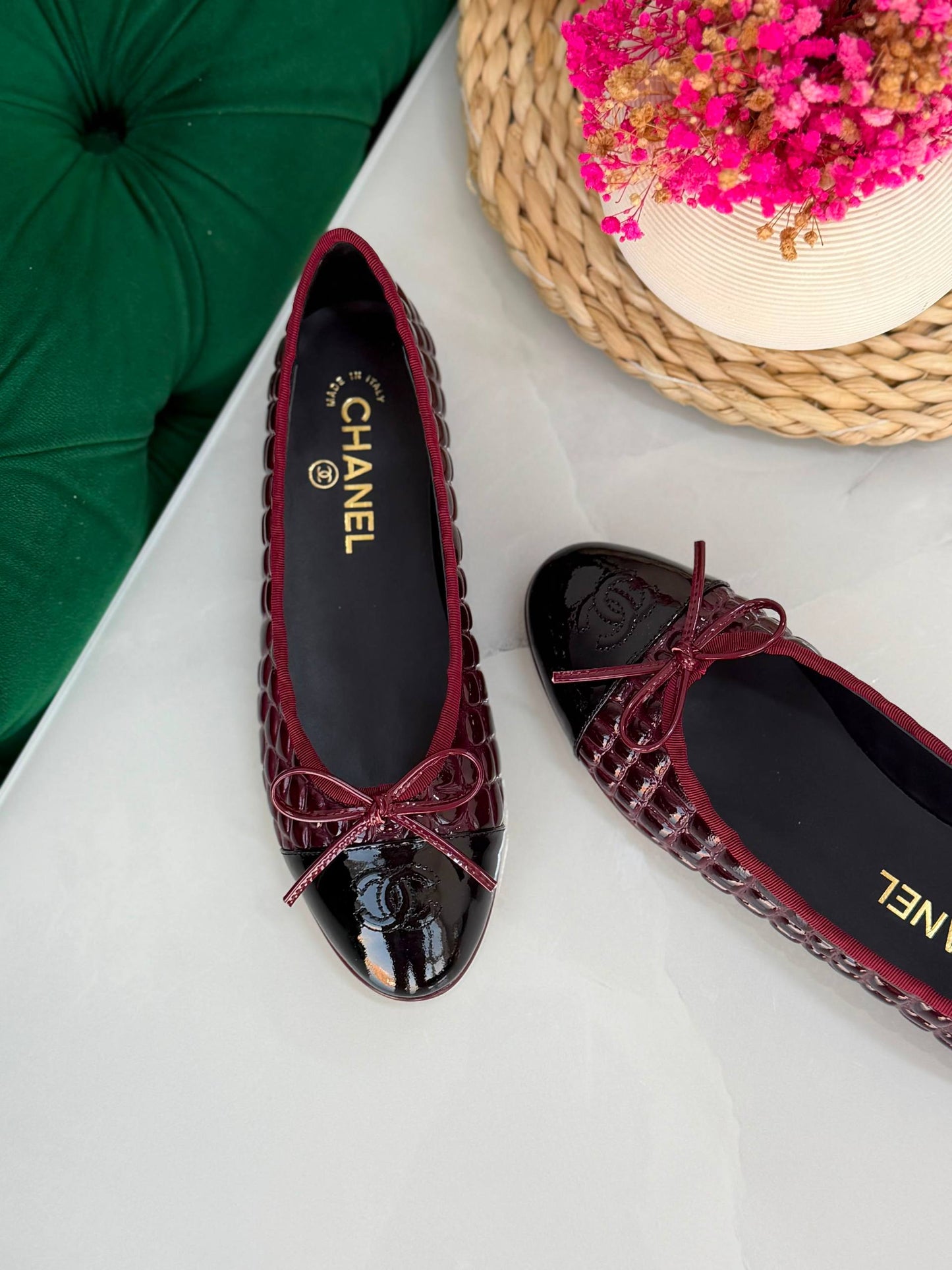Chanel 
Vip quality 
Size:36 to 41 
450 dhs✅

Zain113
♥️♥️♥️