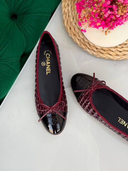 Chanel 
Vip quality 
Size:36 to 41 
450 dhs✅

Zain113
♥️♥️♥️