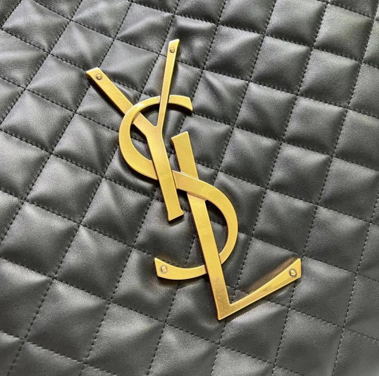 YSL 
COPY ONE
240 dhs✅

Zain39
♥️♥️♥️