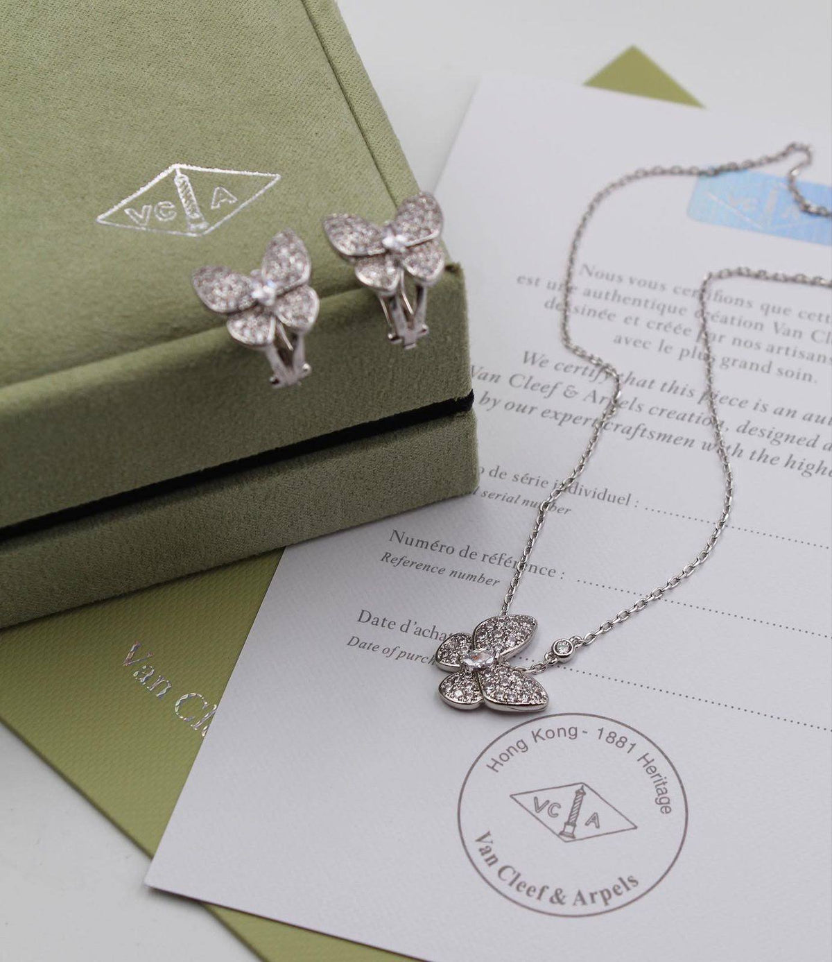 VanCleef & Arpels


Butterfly Full Stone Necklace & earings
18K yellow gold, white Gold plated with Stone
Super Master Quality 

For Price 👇 WhatsApp✅
0568585901 
0507557372
0552275751 Owner Zain 👌


Zain106
♥️♥️♥️
