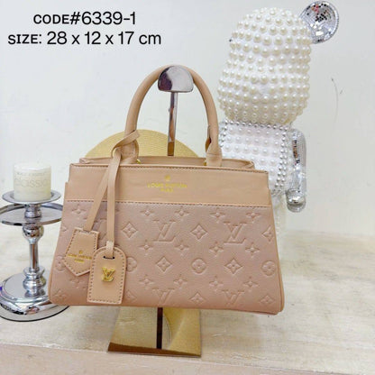 LV
ᴘᴀʟᴀɪs ᴛᴏᴘ ʜᴀɴᴅʙᴀɢ
ᴍᴏɴᴏɢʀᴀᴍ ʟᴇᴀᴛʜᴇʀ
ᴡɪᴛʜ ʟᴏɴɢ ʙᴇʟᴛ sᴛʀᴀᴘ
sɪᴢᴇ: 28 cm

70 dhs❣️

Zain31
♥️♥️♥️