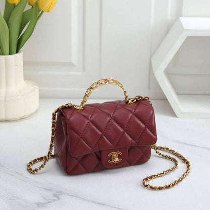 💗 Chanel CF 23A
1️⃣ First quality +🎁
Size : 20 * 13 cm
90 dhs✅
with box 🎁

Zain115
♥️♥️♥️
