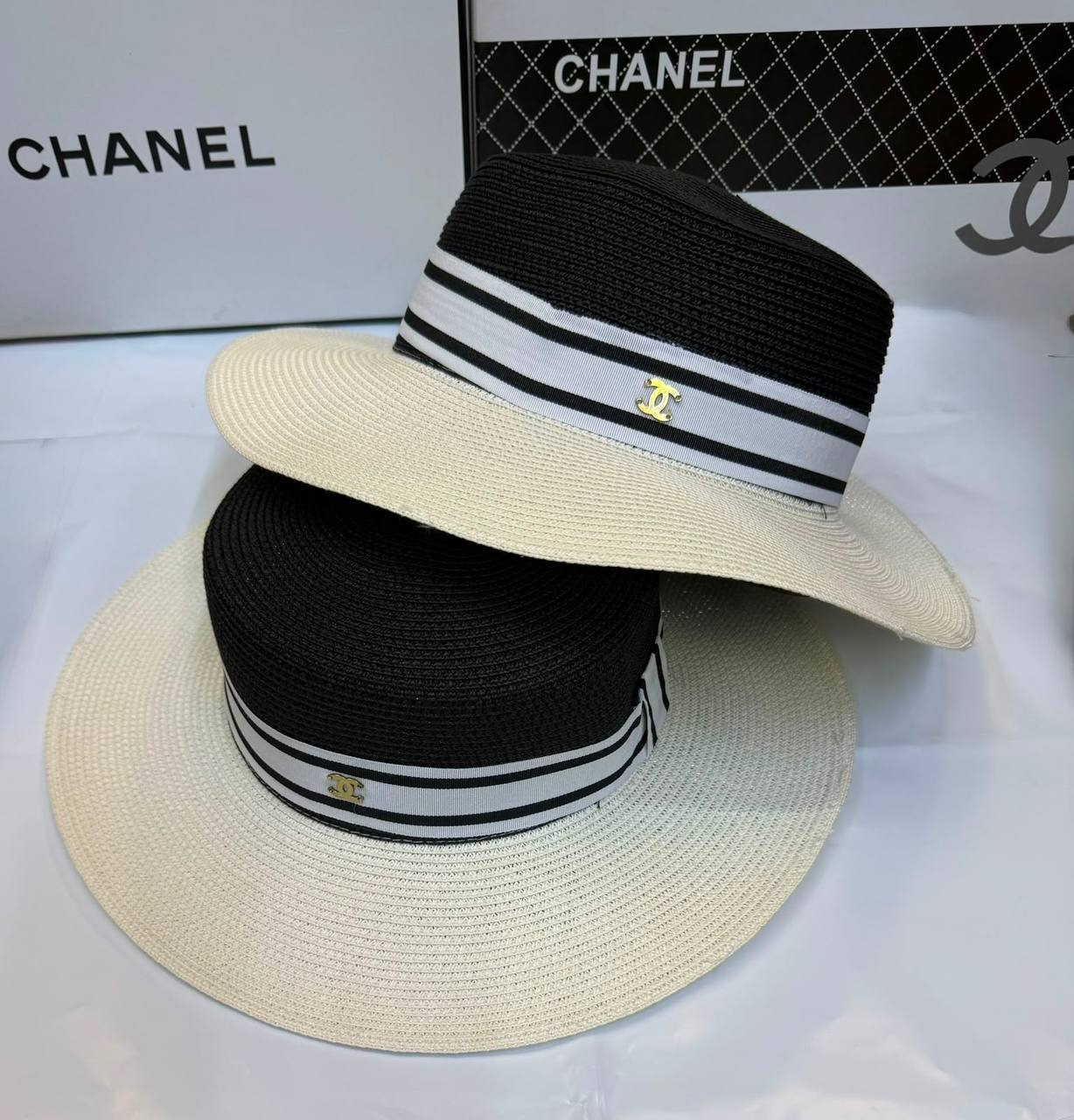 HAT
60 dhs💓

Zain93
♥️♥️♥️