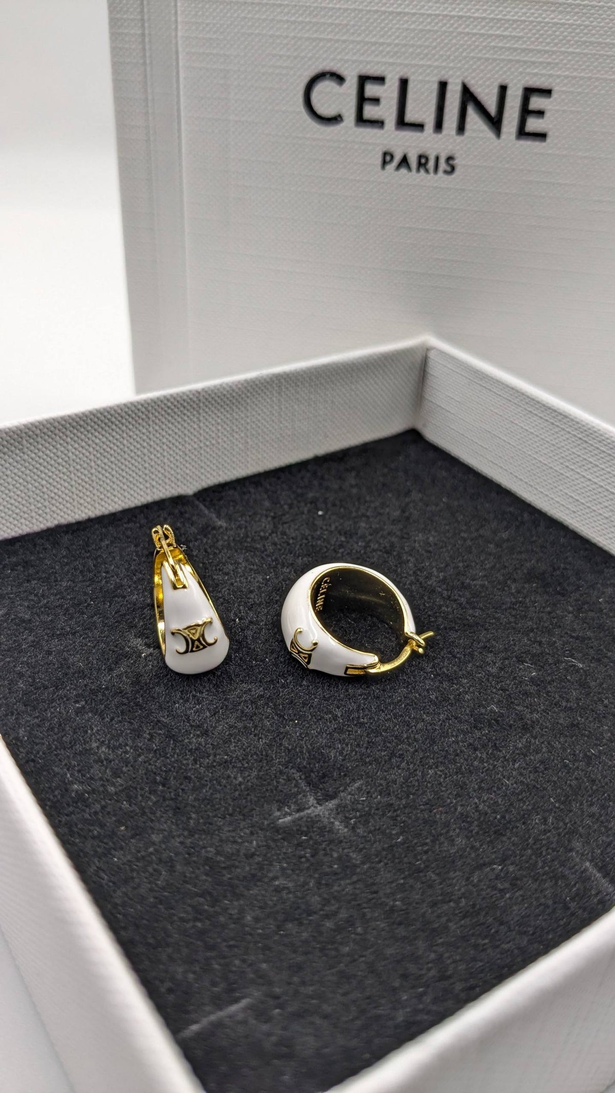 Celine
Master Quality
Earrings

80 dhs🇦🇪 with Normal Box 🎁
100 dhs🇦🇪 with Good Box 🎁

Zain210
♥️♥️♥️