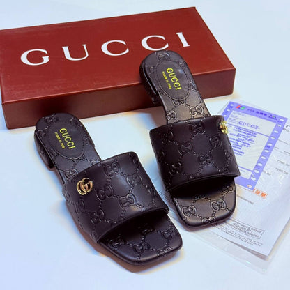 GUCCI SLIPPER
GOOD QUALITY
95 DHS✅
Size 36 TO 41

Zain40
♥️♥️♥️