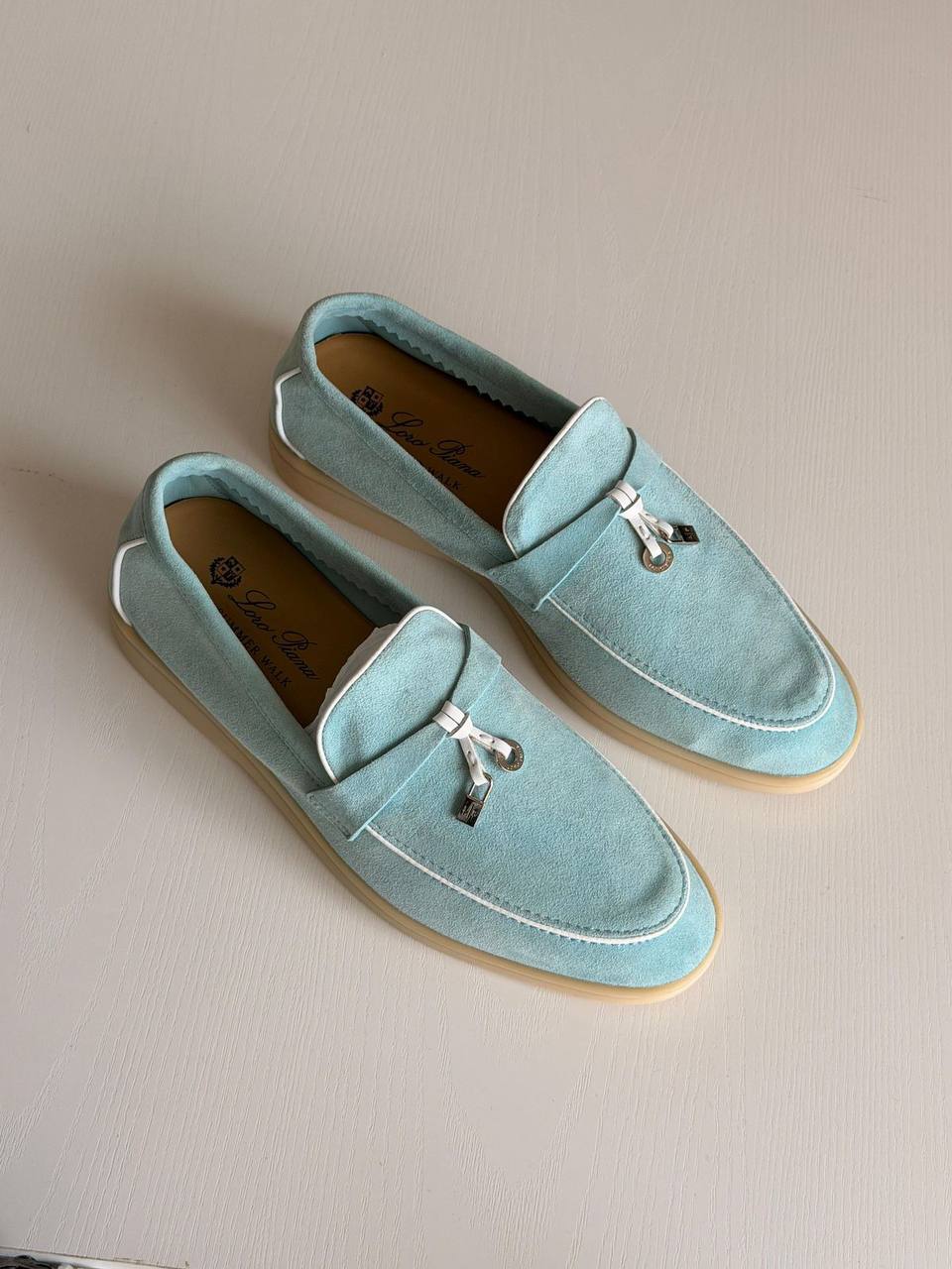 Loro Piana 
Summer Charms Walk❣️❤️
Super Master Quality
Size 36 to 41
450 dhs💓

Zain71
♥️♥️♥️