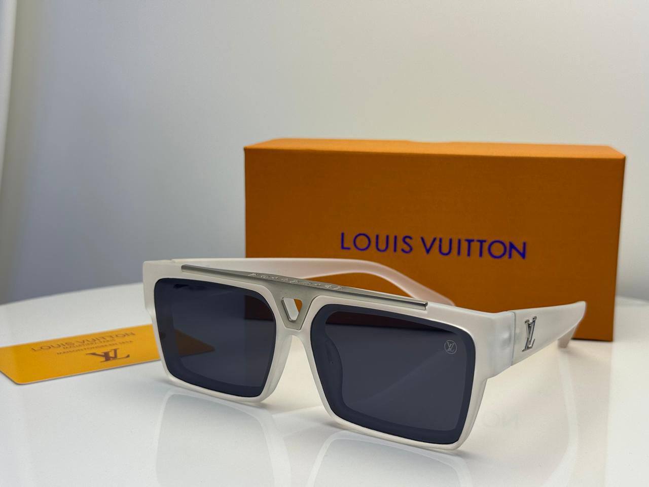Sunglasses
65 dhs✅

Zain182
♥️♥️♥️