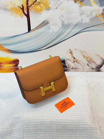 Hermes

Best quality

With box’s
🎁🎁🎁

100 dhs💓
size 19cm

Zain158
♥️♥️♥️