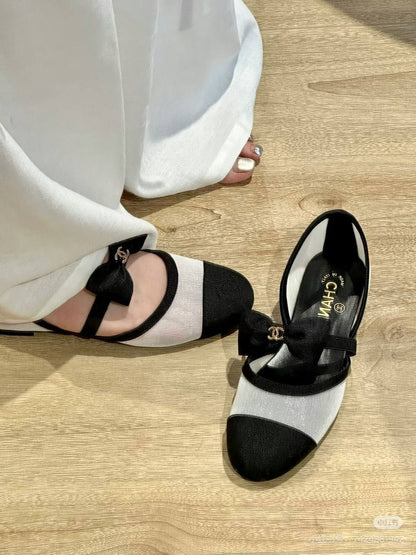 Chanel  
Size 36-41
120 dhs❤️

Zain145
♥️♥️♥️