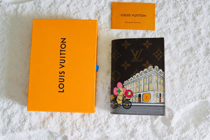 LV Passport Cover 

105 dhs💓 

With Box 
🎁🎁🎁

Master Quality

Zain33
♥️♥️♥️