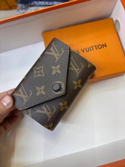 LV Ladies wallet

With box
🎁🎁🎁
30 dhs✅

Zain93
♥️♥️♥️