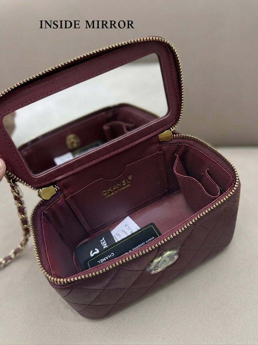 Chanel ᴠᴀɴɪᴛʏ ᴄᴀsᴇ
ᴍɪʀʀᴏʀ ɪɴsɪᴅᴇ/ ɢᴏʟᴅ ᴄʜᴀɪɴ
ᴡɪᴛʜʙᴏx
ᴄᴀᴠɪᴀʀ
sɪᴢᴇ:17ᴄᴍ
100 dhs✅

Zain56
♥️♥️♥️