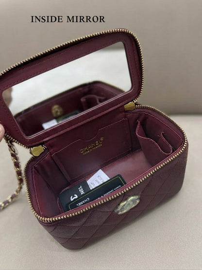 Chanel ᴠᴀɴɪᴛʏ ᴄᴀsᴇ
ᴍɪʀʀᴏʀ ɪɴsɪᴅᴇ/ ɢᴏʟᴅ ᴄʜᴀɪɴ
ᴡɪᴛʜʙᴏx
ᴄᴀᴠɪᴀʀ
sɪᴢᴇ:17ᴄᴍ
100 dhs✅

Zain56
♥️♥️♥️